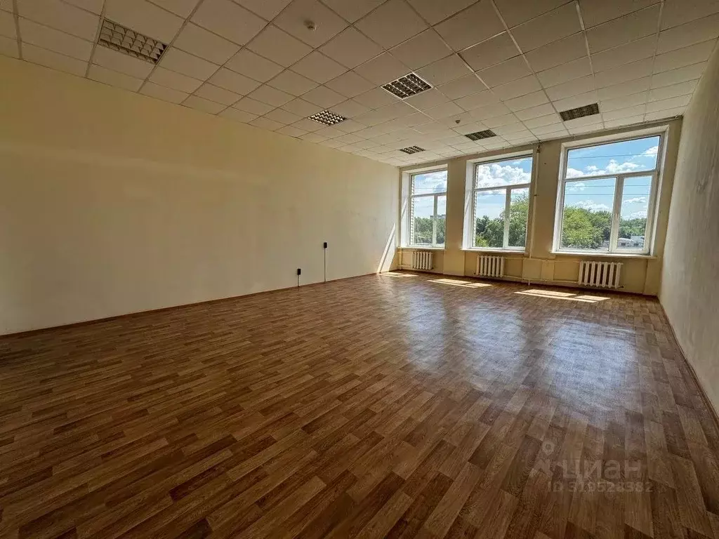 Помещение свободного назначения в Ульяновская область, Ульяновск ул. ... - Фото 0