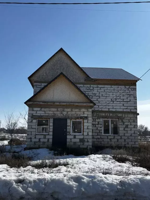 Дом в Оренбургская область, пос. Акбулак ул. Заречная, 2А (176 м) - Фото 1
