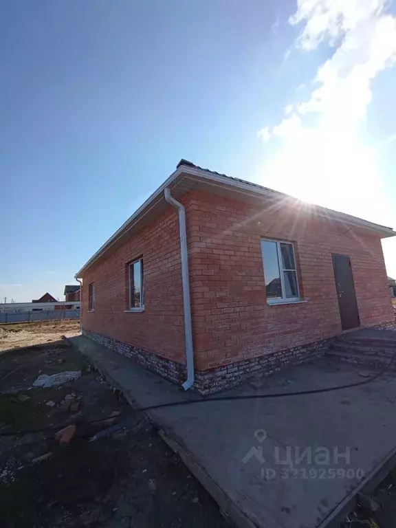 Дом в Краснодарский край, Ейское городское поселение, пос. ... - Фото 1