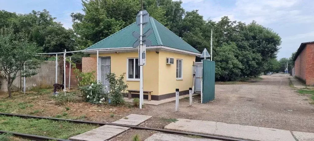 Склад в Краснодарский край, Усть-Лабинск Краснодарская ул., 1А (1500 ... - Фото 1