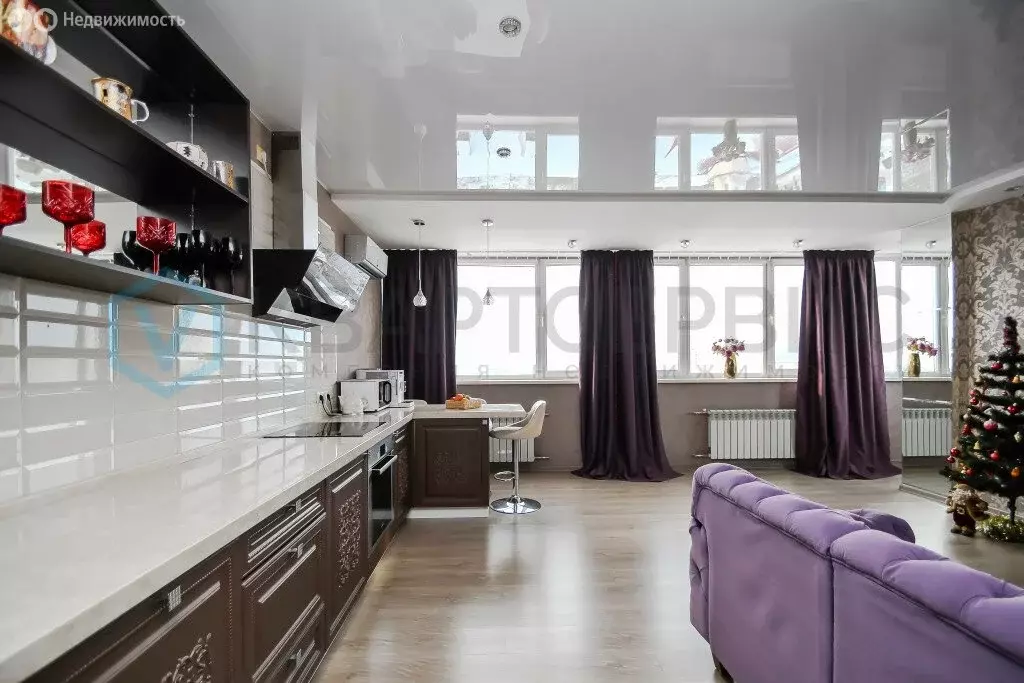 3-комнатная квартира: Омск, улица 10 лет Октября, 50 (90 м) - Фото 1