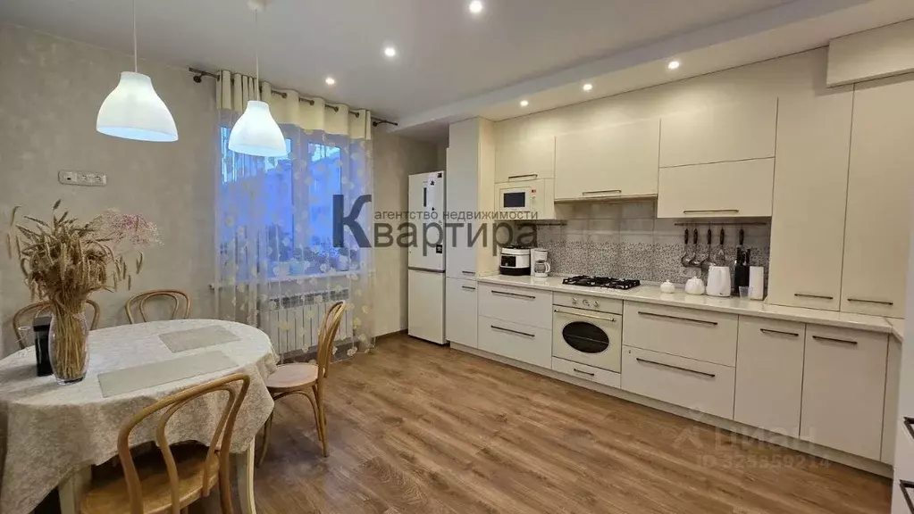 2-к кв. Смоленская область, Смоленск ул. 8 Марта, 20А (80.0 м) - Фото 1