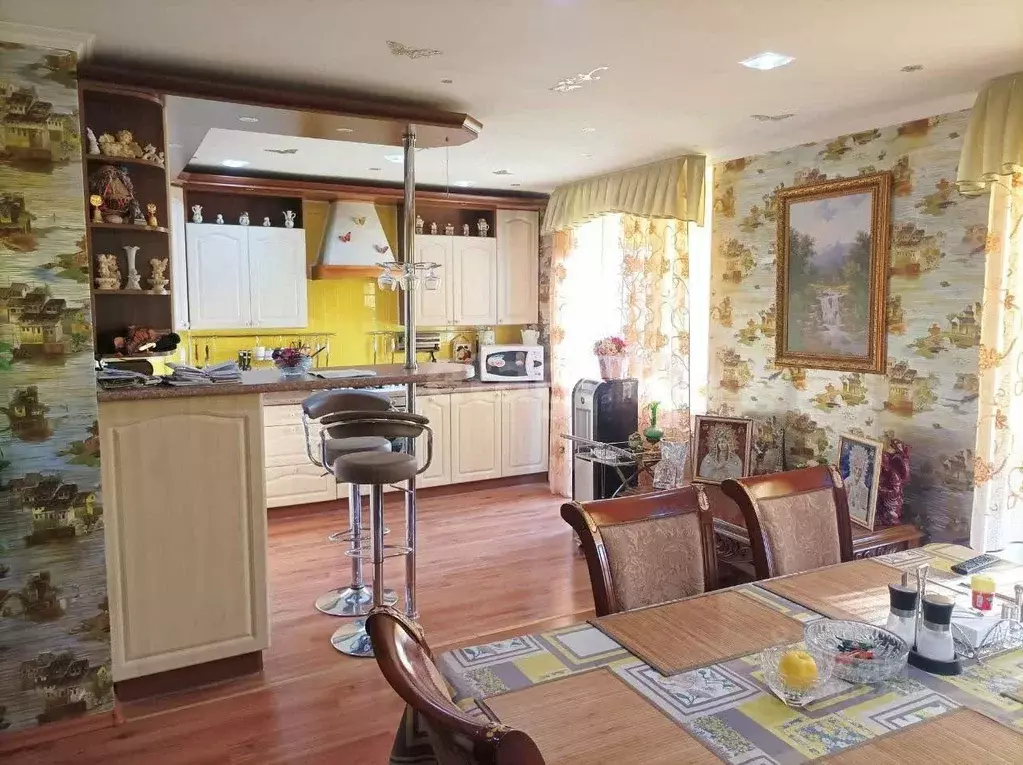 3-к кв. Крым, Феодосия ул. Крымская, 66А (132.5 м) - Фото 1