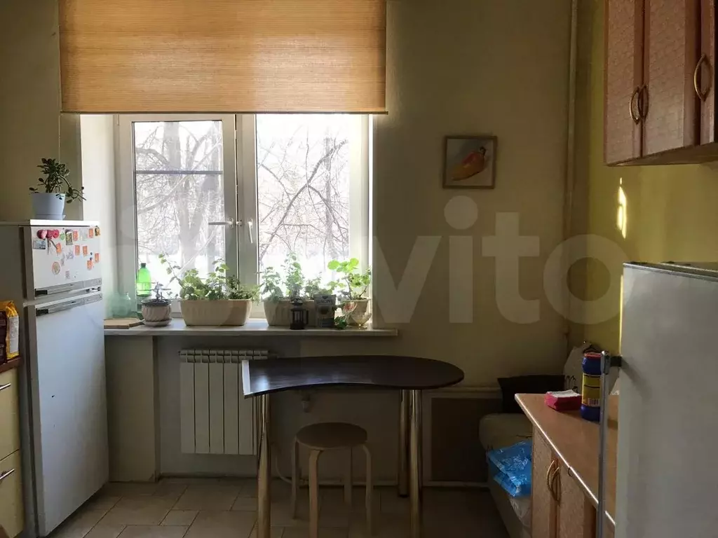 Комната 18 м в 3-к., 2/5 эт. - Фото 0
