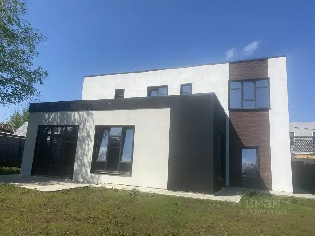 Коттедж в Саратовская область, Саратов муниципальное образование, с. ... - Фото 1