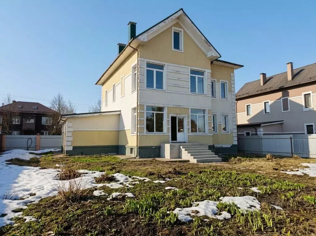 Коттедж в Москва д. Кузнецово, ул. Полевая (280 м) - Фото 1