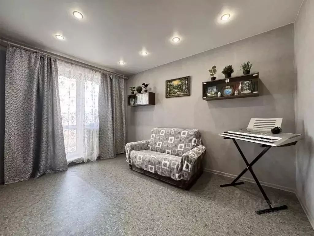 3-к кв. Омская область, Омск просп. Королева, 14/3 (64.3 м) - Фото 1