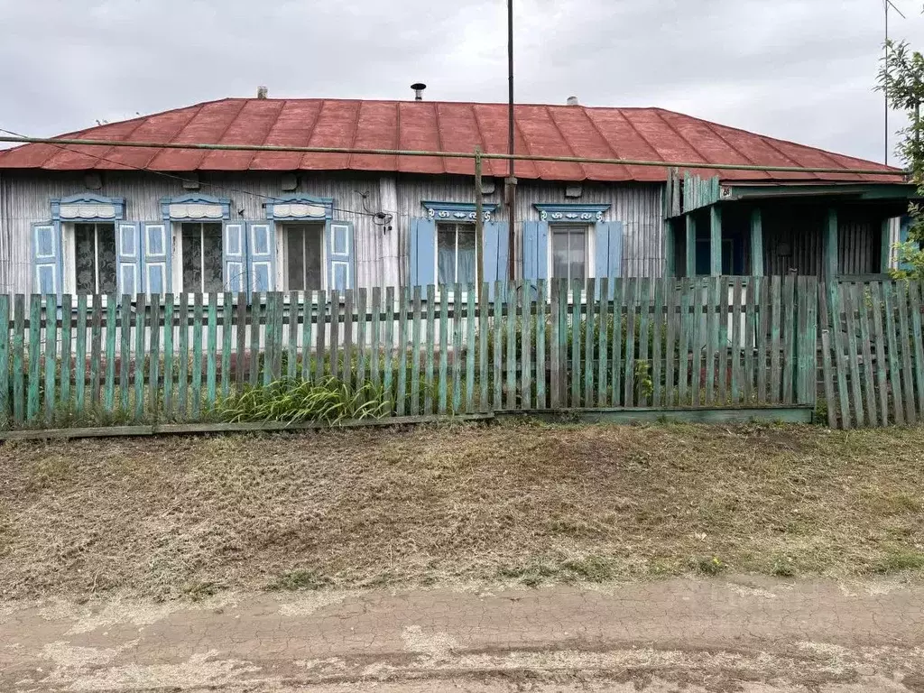 Дом в Саратовская область, Аркадакский район, Малиновское ... - Фото 1