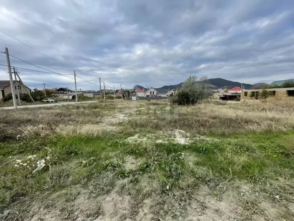 Участок в Крым, Судак ул. Коммунальная (6.0 сот.) - Фото 0