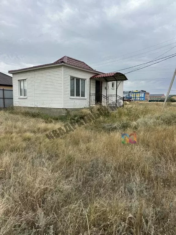 Торговая площадь в Калмыкия, Целинный район, с. Троицкое ул. ... - Фото 1