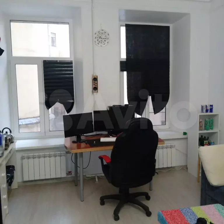 Комната 25 м в 4-к., 2/5 эт. - Фото 0