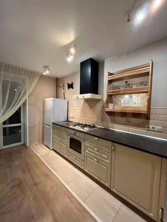 1-к. квартира, 38 м, 7/8 эт. - Фото 0