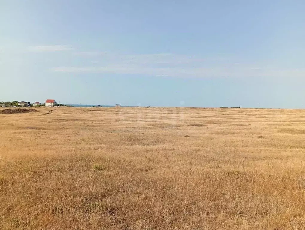 Участок в Крым, Ленинский район, Семисотское с/пос, с. Каменское ул. ... - Фото 0