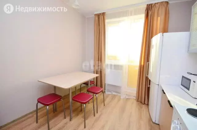 1-комнатная квартира: Ялуторовск, улица Новикова, 1 (34 м) - Фото 1
