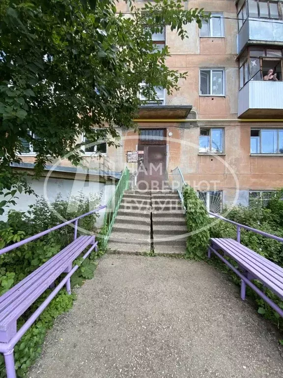 2-к кв. Пермский край, Лысьва ул. Коммунаров, 63 (45.3 м) - Фото 1