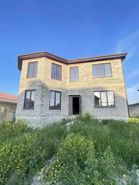 Дом в Карачаево-Черкесия, Черкесск Троллейбусная ул., 75 (230 м) - Фото 0