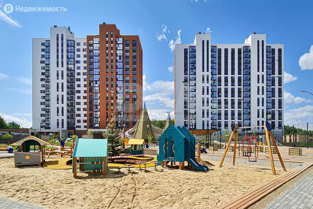 3-комнатная квартира: Челябинск, Комсомольский проспект, 17 (68.2 м) - Фото 0