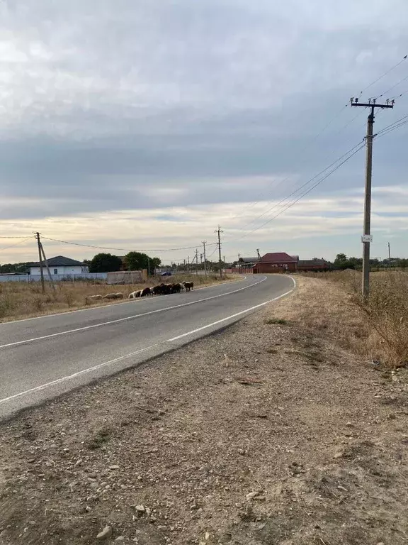 Участок в Адыгея, Тахтамукайский район, Энемское городское поселение, ... - Фото 0