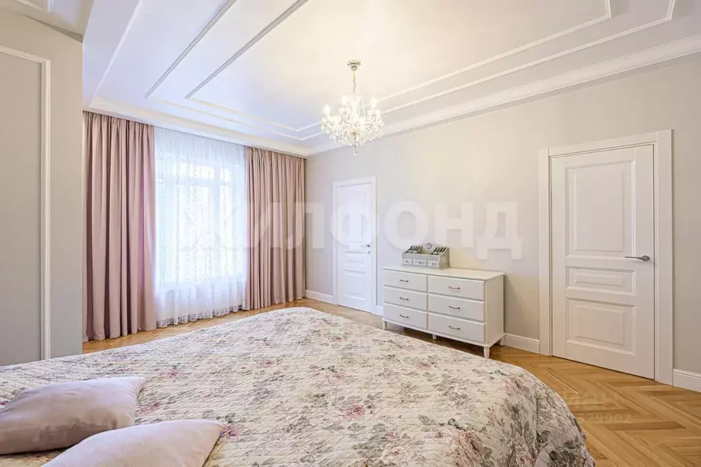 3-к кв. Новосибирская область, Новосибирск ул. Победы, 55/1 (133.0 м) - Фото 0