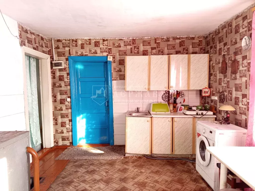 Дом в Кемеровская область, Ленинск-Кузнецкий Амурская ул. (53 м) - Фото 1