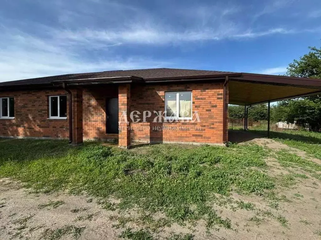 Коттедж в Белгородская область, Старооскольский городской округ, с. ... - Фото 1