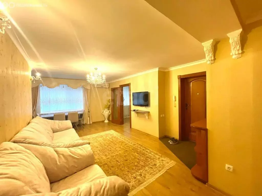 3-комнатная квартира: Симферополь, улица Куйбышева, 153 (73 м) - Фото 1