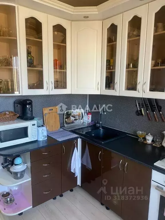 2-к кв. Белгородская область, Белгород ул. Есенина, 44 (73.0 м) - Фото 0