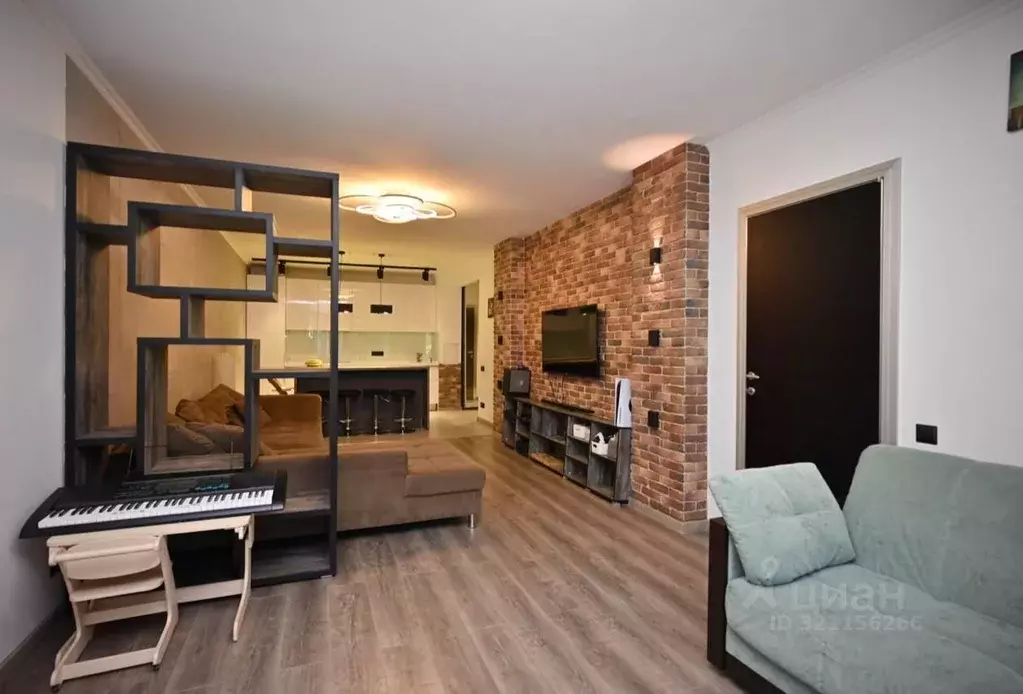 2-к кв. Красноярский край, Красноярск Парусная ул., 10 (73.8 м) - Фото 1