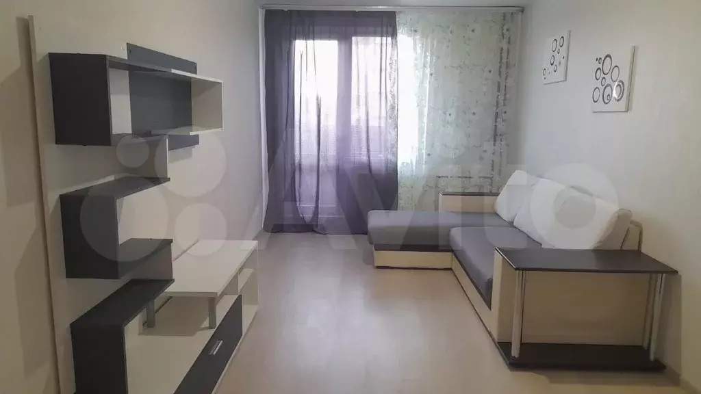 2-к. квартира, 52 м, 4/10 эт. - Фото 0