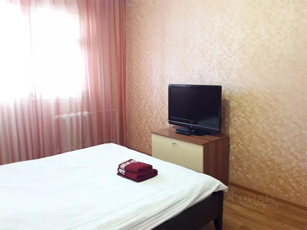 2-к кв. Ямало-Ненецкий АО, Салехард Арктическая ул., 18 (60.0 м) - Фото 1