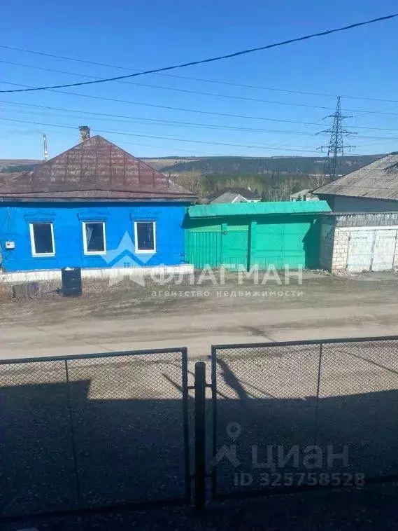 Дом в Иркутская область, Свирск ул. Мичурина, 24 (82 м) - Фото 1