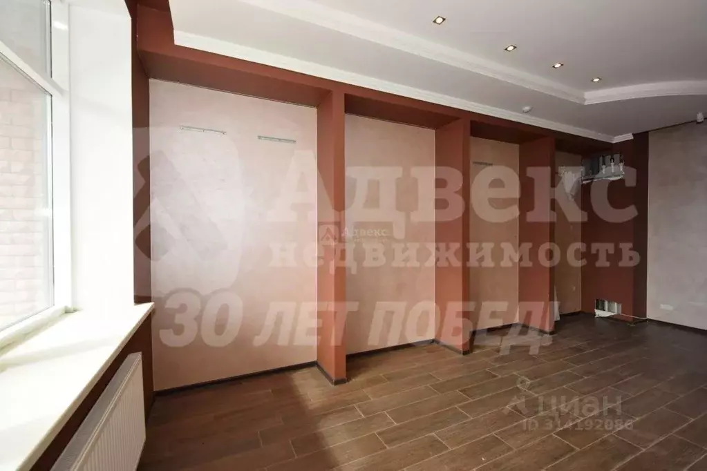 Помещение свободного назначения в Тюменская область, Тюмень ул. ... - Фото 2