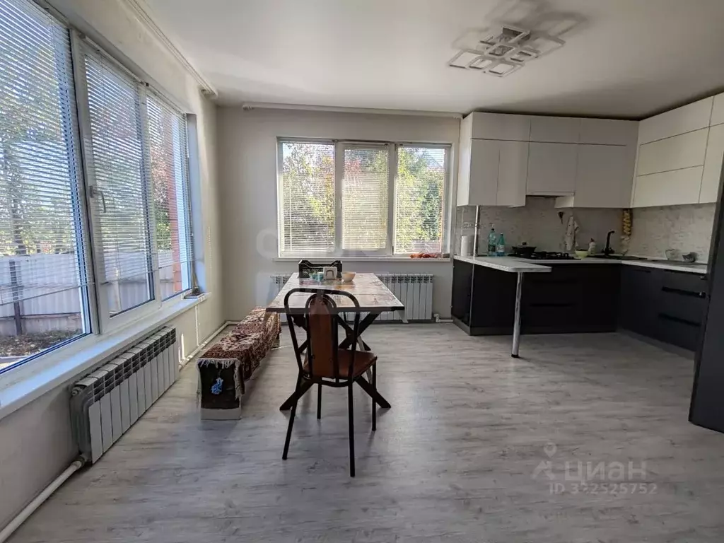 Дом в Оренбургская область, Оренбургский район, с. Подгородняя ... - Фото 2