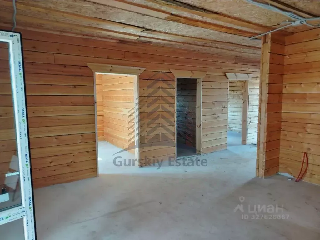 Дом в Красноярский край, Красноярск городской округ, пос. Минино ул. ... - Фото 1