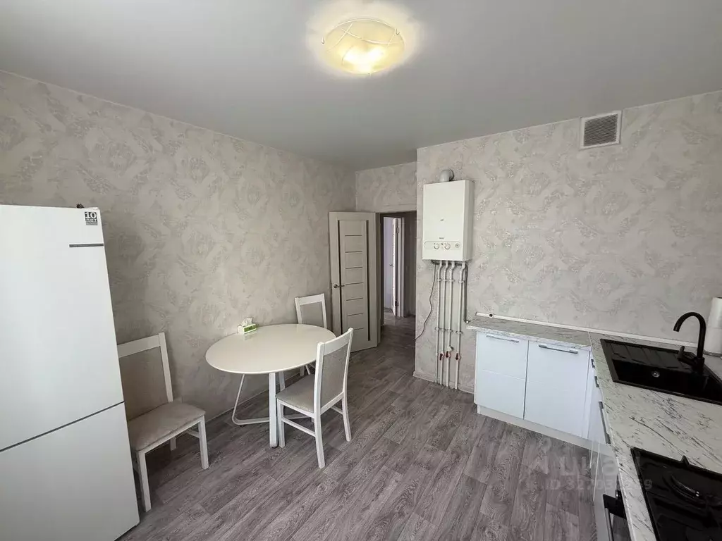 2-к кв. Калининградская область, Калининград ул. Согласия (79.0 м) - Фото 1