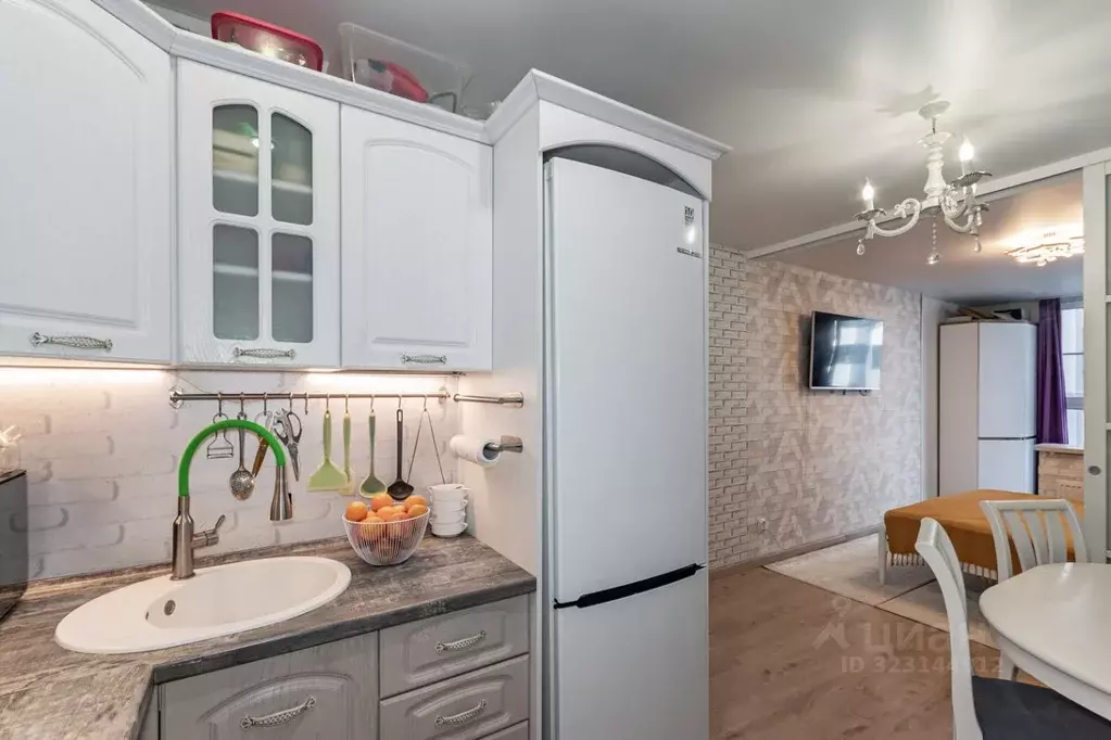 2-к кв. Свердловская область, Верхняя Пышма ул. Машиностроителей, 19 ... - Фото 1