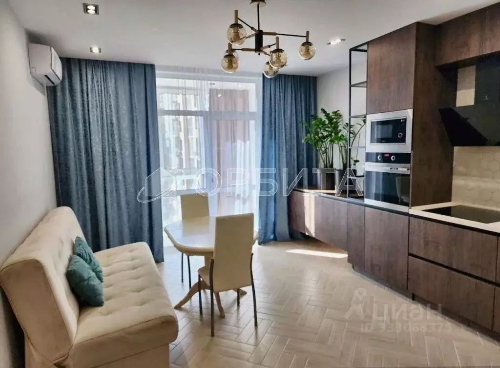 3-к кв. Тюменская область, Тюмень ул. Фармана Салманова, 12 (84.0 м) - Фото 1