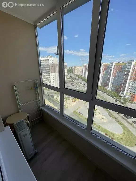 Квартира-студия: Тюмень, улица Новосёлов, 117 (17 м) - Фото 1