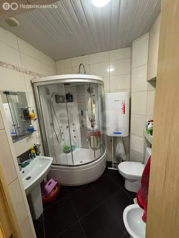 2-комнатная квартира: Омск, набережная Тухачевского, 16 (100 м) - Фото 2