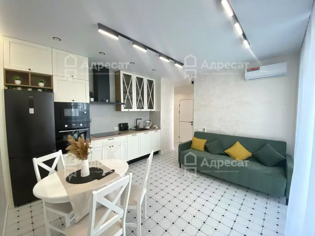 3-к кв. Волгоградская область, Волгоград ул. Малиновского, 14 (58.0 м) - Фото 1