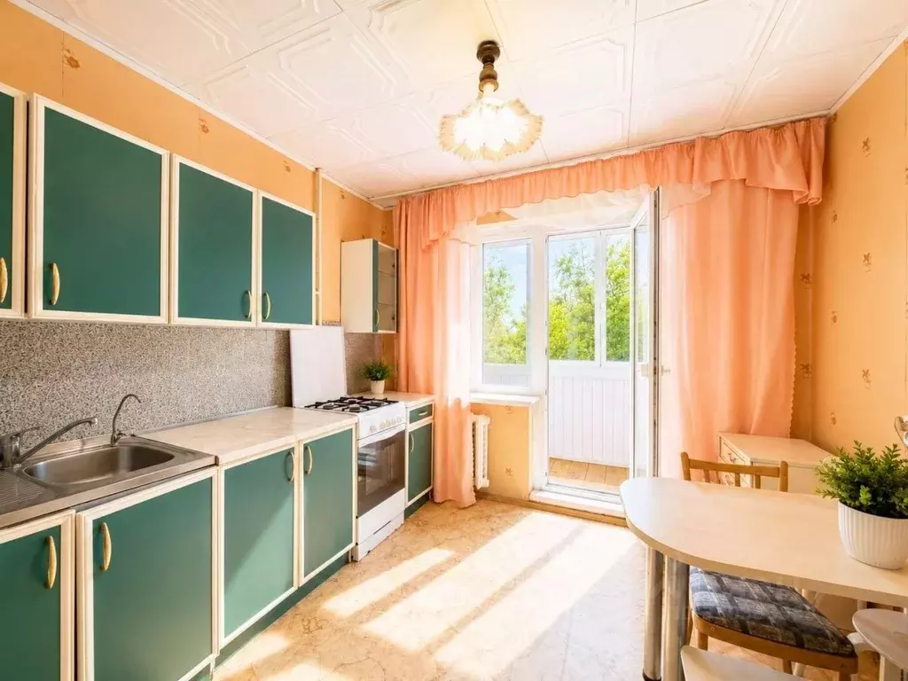 3-к кв. Псковская область, Псков ул. Новоселов, 42 (65.0 м) - Фото 1