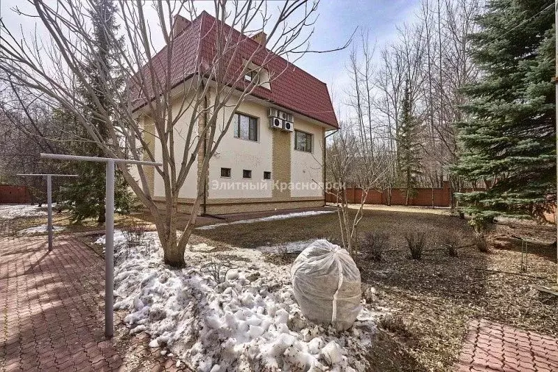 Коттедж в Красноярский край, Дивногорск ул. Патриса Лумумбы (500 м) - Фото 1