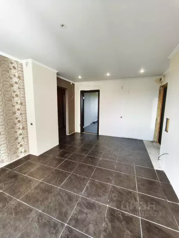 3-к кв. Омская область, Омск Заозерный мкр, просп. Менделеева, 45 ... - Фото 1