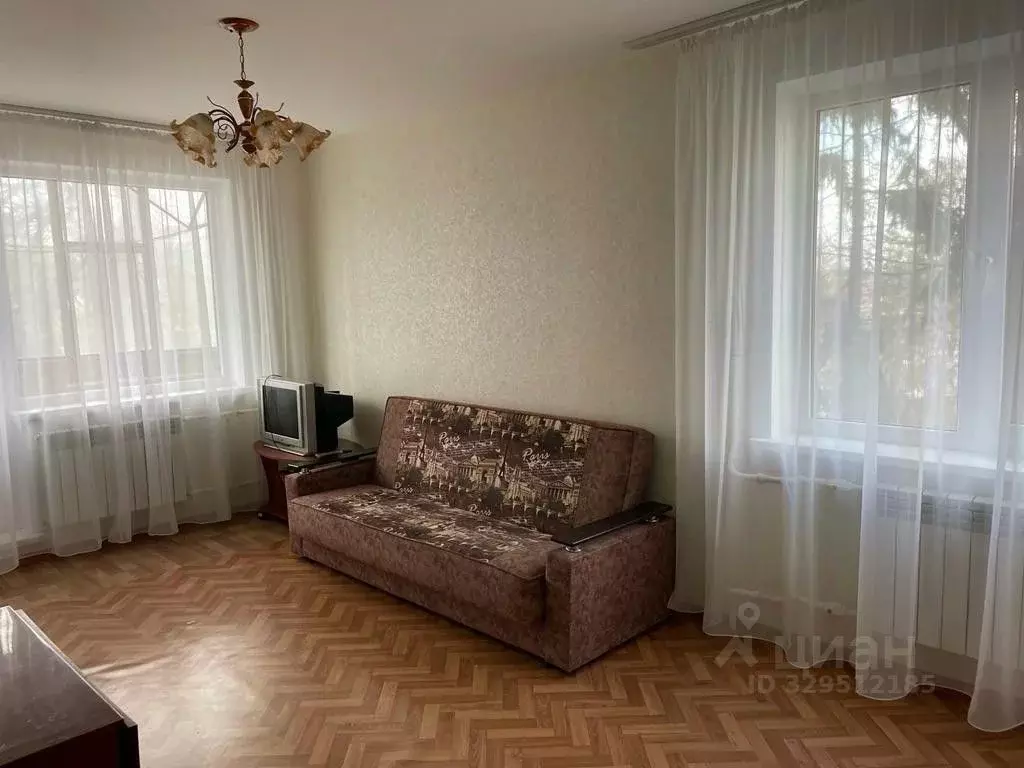 2-к кв. Орловская область, Мценск ул. Карла Маркса, 80 (48.0 м) - Фото 1