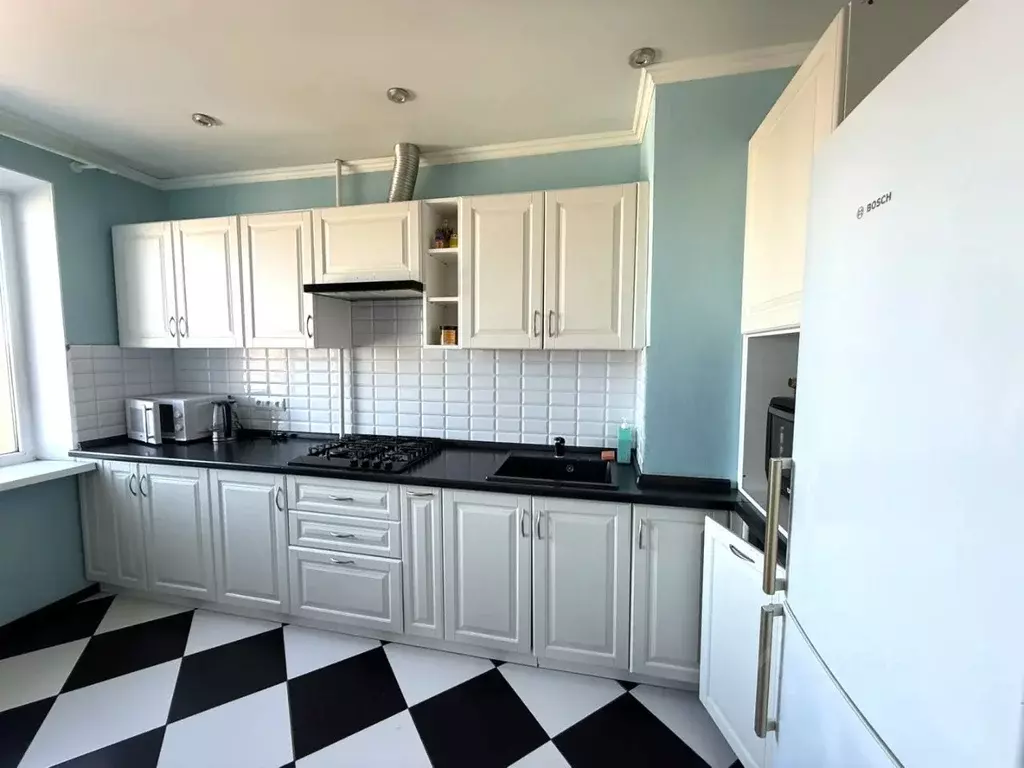 3-к кв. Калининградская область, Калининград ул. Чаадаева, 19 (62.8 м) - Фото 1