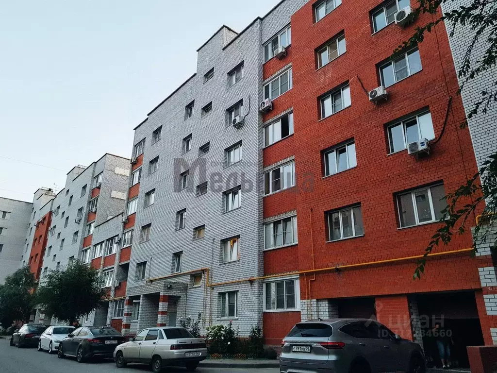 2-к кв. Волгоградская область, Волгоград ул. Базарова, 2 (71.1 м) - Фото 0