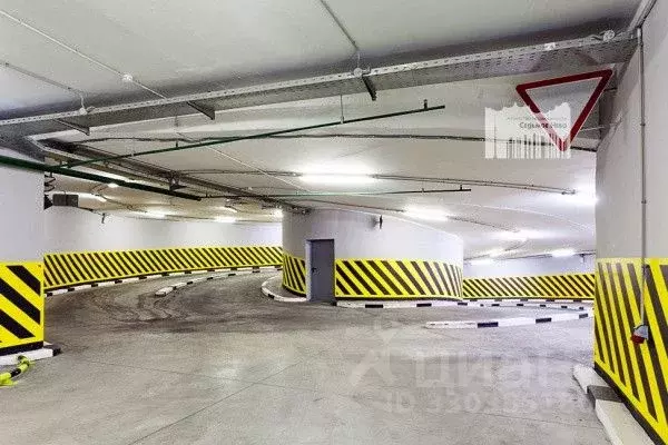 Гараж в Москва Большая Марфинская ул., 4к3с1 (15 м) - Фото 1