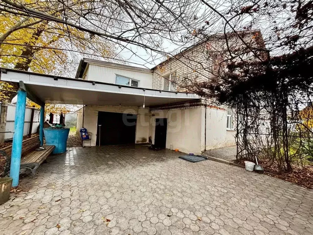 Дом в Калмыкия, Элиста Партизанская ул., 41А (208 м) - Фото 1