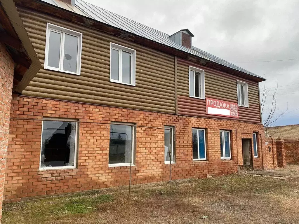 Дом в Оренбургская область, Илекский район, с. Кардаилово Ленинская ... - Фото 1