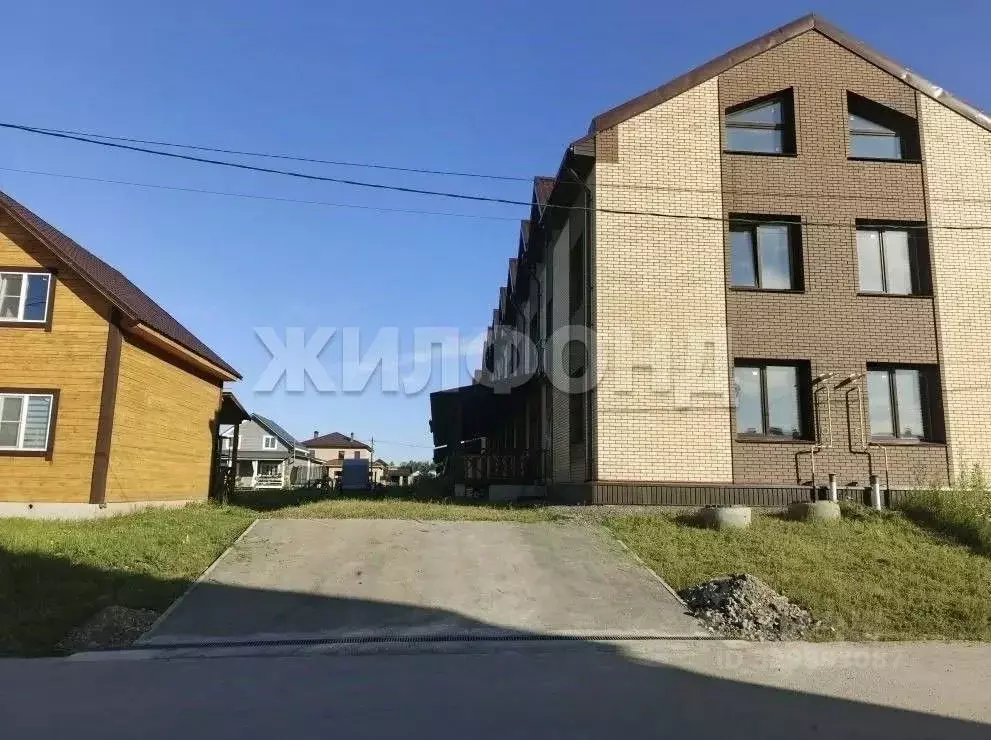 Таунхаус в Новосибирская область, Новосибирский район, Каменский ... - Фото 1
